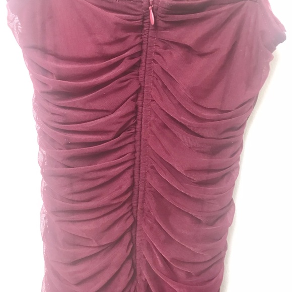 Burgundy FashionNova dress - Picture 4 of 5